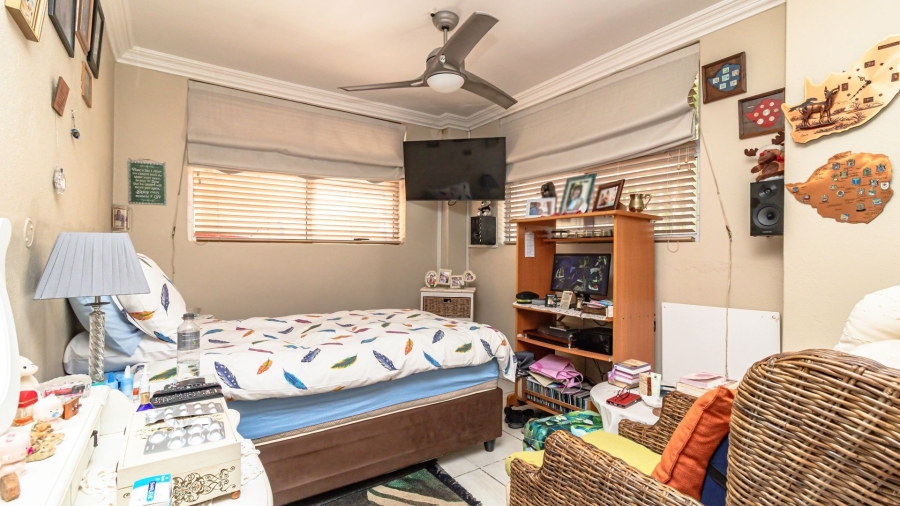 5 Bedroom Property for Sale in Bettys Bay Western Cape